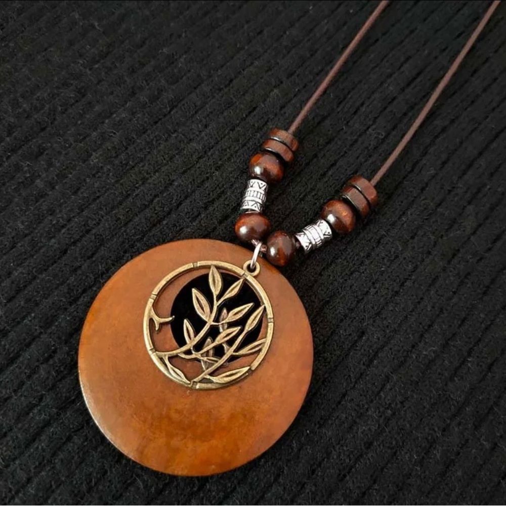 Retro Long Role Wood Necklace